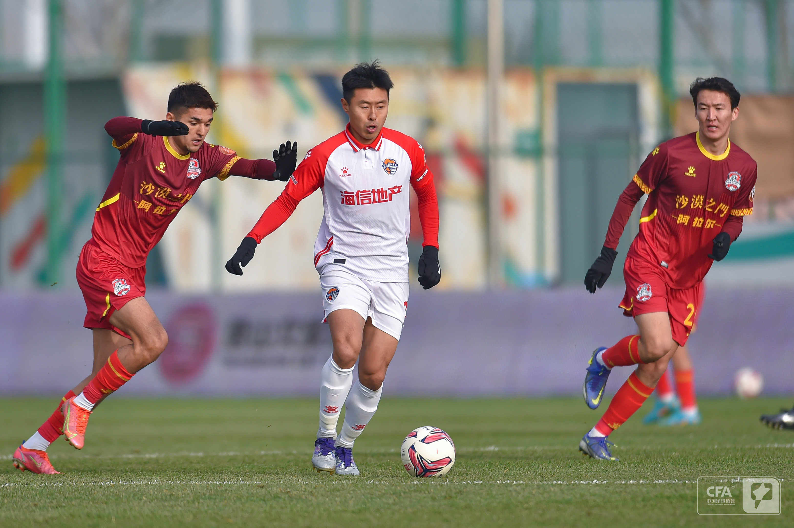 在泳池中 在泳池中